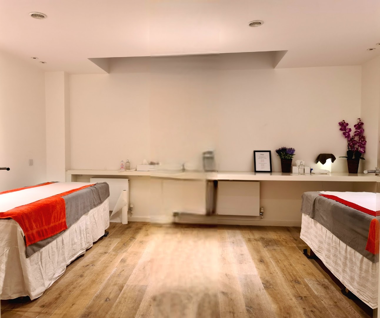Refine Massage · Photos 3